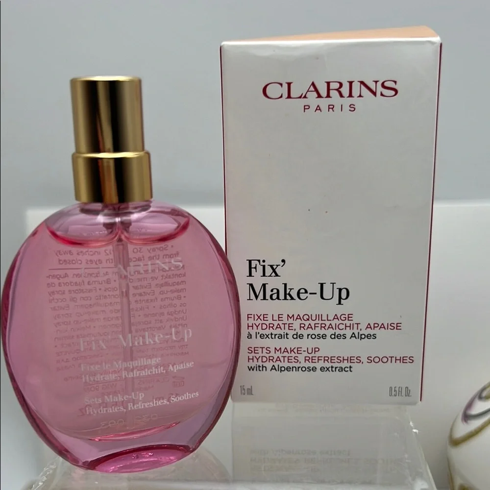 Clarins Paris Fix’ Make-Up Setting Spray for aFlawless Finish Sets 15ml NWOT Box - Picture 1 of 8